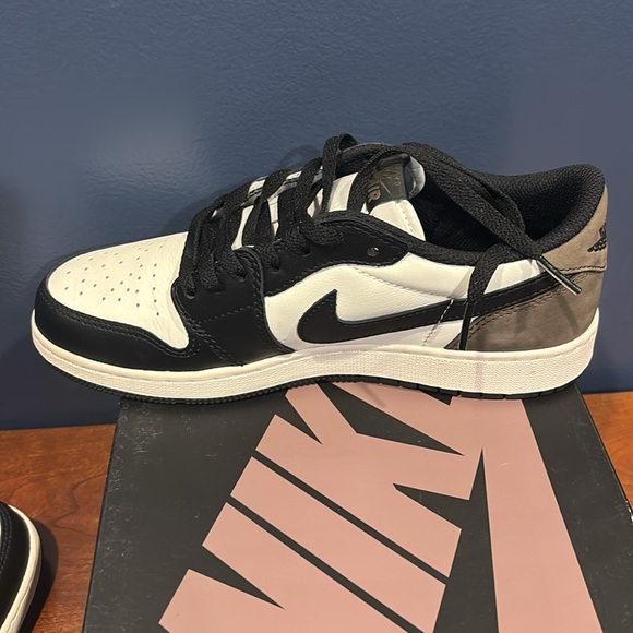 ‼️BNIB‼️ Nike air Jordan 1 retro low OG mocha - Picture 5 of 8